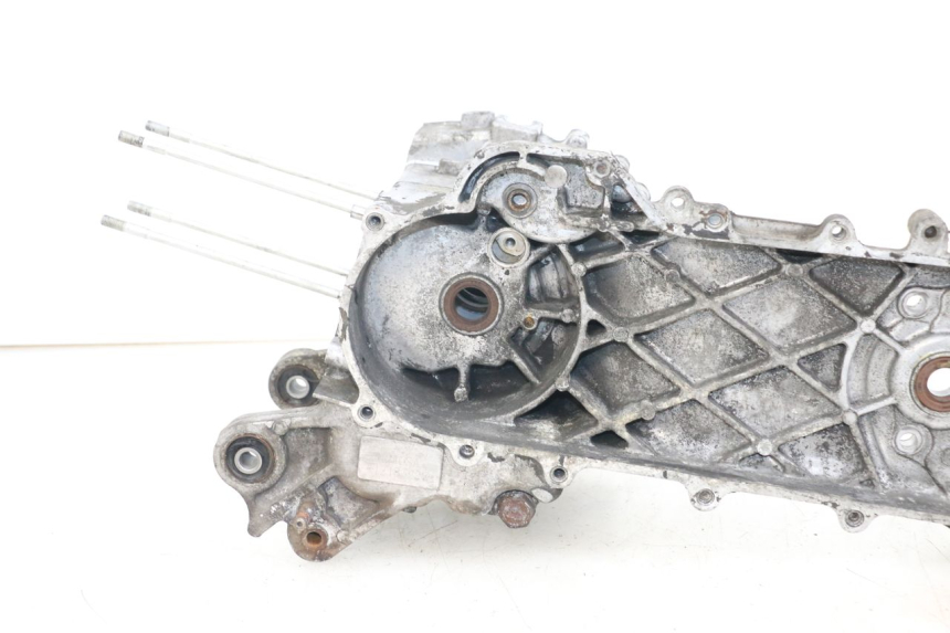 photo de ONDERKANT MOTORBLOK KYMCO AGILITY 4T 50 (2005 - 2018) - Zoom op componenten