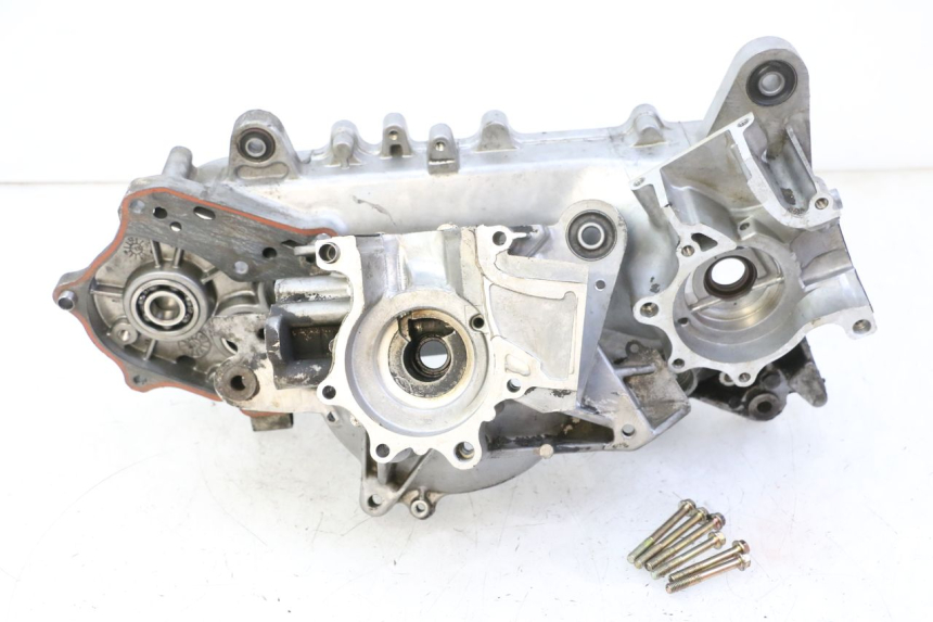 photo de ONDERKANT MOTORBLOK KYMCO AGILITY NAKED RENOUVO 2T 50 (2011 - 2018) - Visuele inspectie