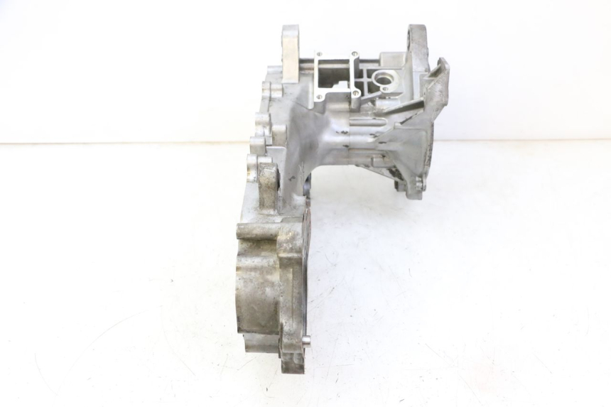 photo de ONDERKANT MOTORBLOK KYMCO AGILITY NAKED RENOUVO 2T 50 (2011 - 2018) - Bevestigingspunten