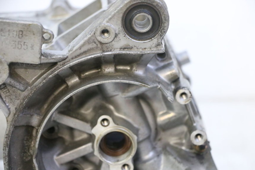 photo de ONDERKANT MOTORBLOK KYMCO AGILITY NAKED RENOUVO 2T 50 (2011 - 2018) - Markeringen en referenties