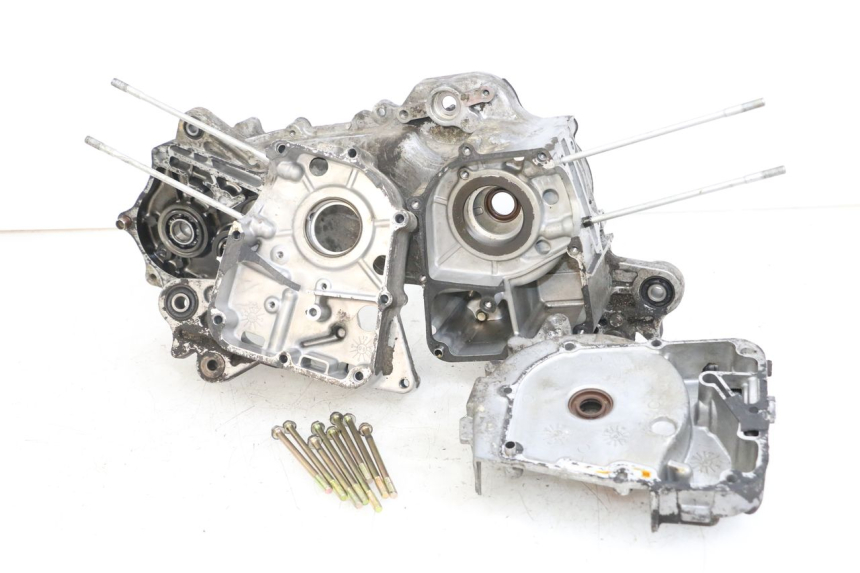 photo de ONDERKANT MOTORBLOK KYMCO AGILITY PREMIUM 50 (2007 - 2010) - Detail van het onderdeel