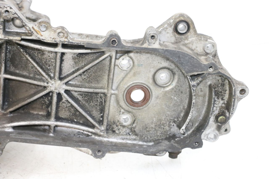 photo de ONDERKANT MOTORBLOK KYMCO AGILITY PREMIUM 50 (2007 - 2010) - Zoom op componenten