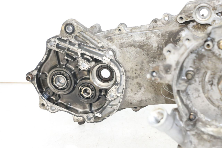 photo de ONDERKANT MOTORBLOK KYMCO AGILITY PREMIUM 50 (2007 - 2010) - Bevestigingspunten