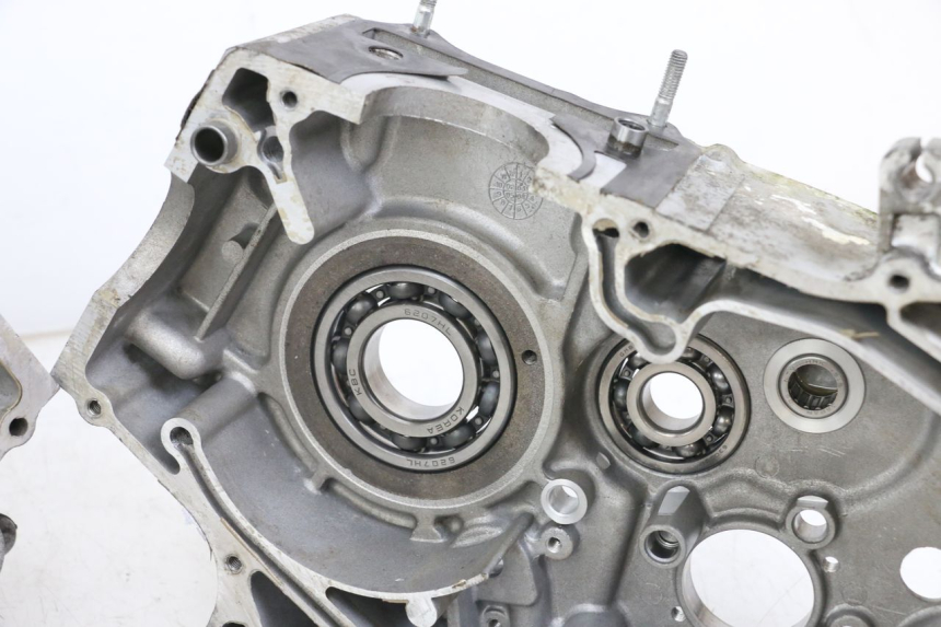 photo de ONDERKANT MOTORBLOK HYOSUNG GV AQUILA 125 (2000 - 2009) - Visuele inspectie