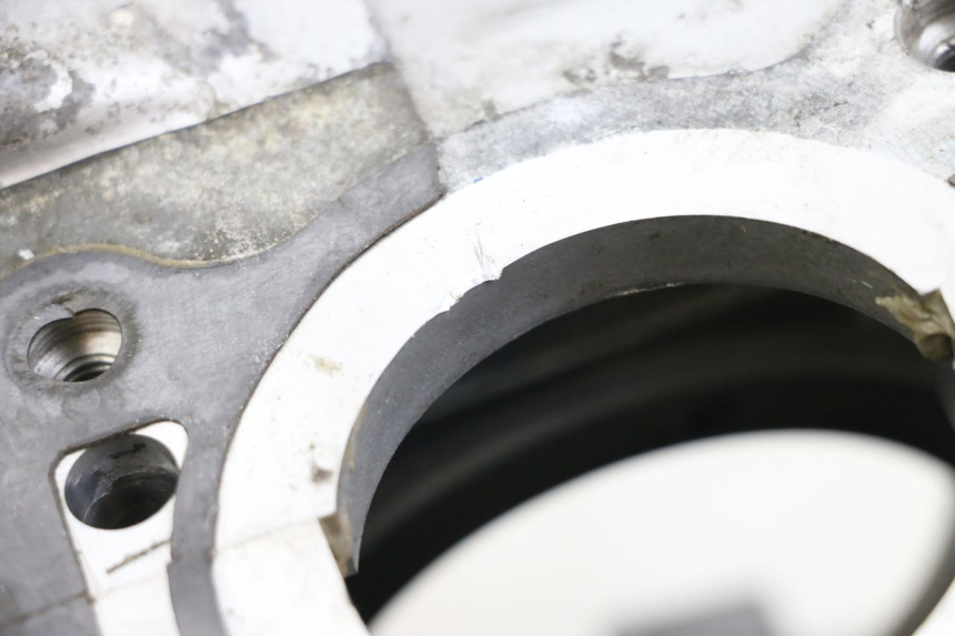 photo de ONDERKANT MOTORBLOK HYOSUNG GV AQUILA 125 (2000 - 2009) - Technische close-up