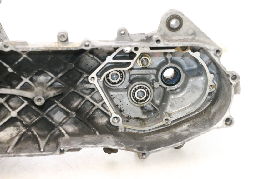 photo de ONDERSTE MOTORKAST MBK BOOSTER SPIRIT 50 (1999 - 2003) - Visuele inspectie