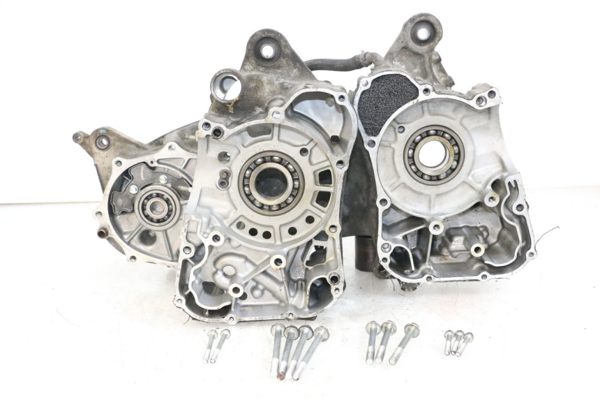 photo de ONDERKANT MOTORBLOK SUZUKI BURGMAN 125 (2007 - 2014) - Detail van het onderdeel