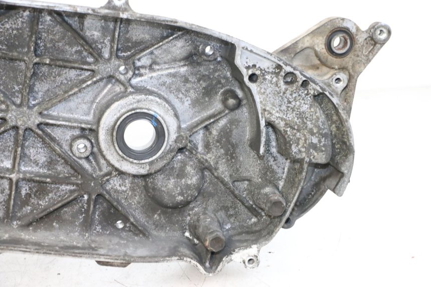 photo de ONDERKANT MOTORBLOK SUZUKI BURGMAN 125 (2007 - 2014) - Bevestigingspunten