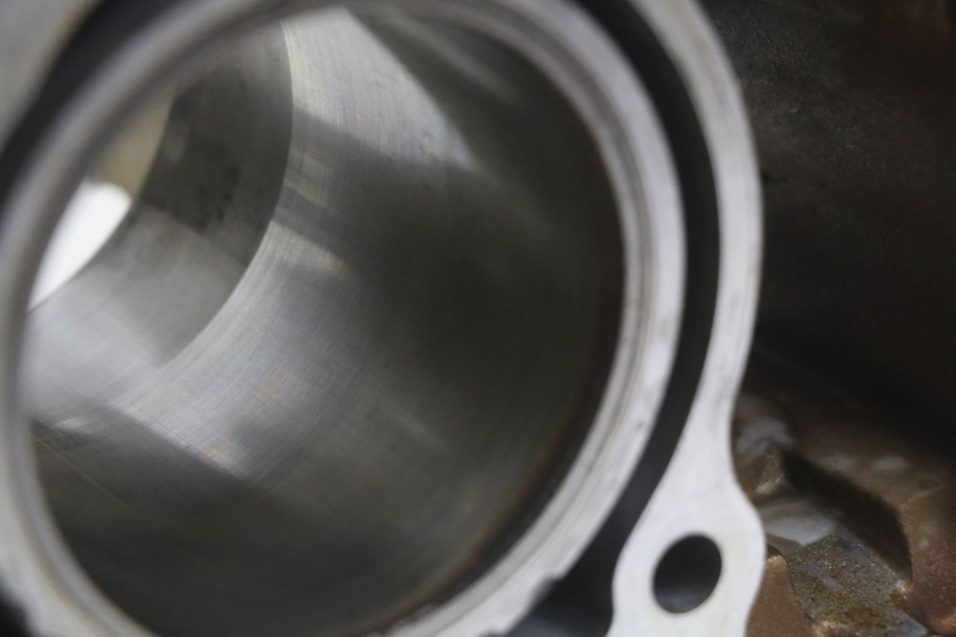 photo de ONDERKANT MOTORBLOK HONDA CBF 500 (2004 - 2007) - Zoom op componenten