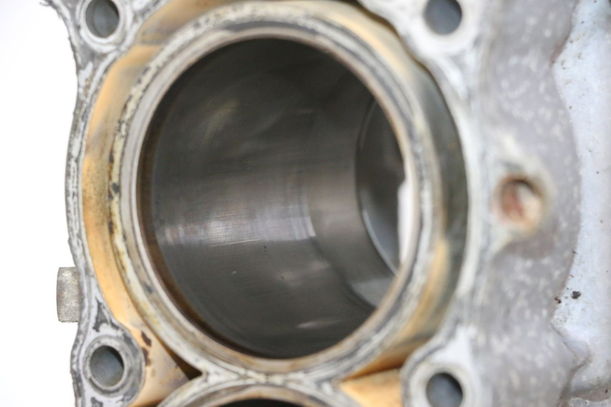 photo de ONDERKANT MOTORBLOK HONDA CBR RR FIREBLADE 900 (1992 - 1994) - Alternatieve hoek