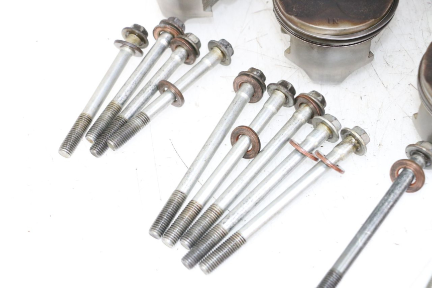 photo de ONDERKANT MOTORBLOK HONDA CBR RR FIREBLADE 900 (1992 - 1994) - Overzicht