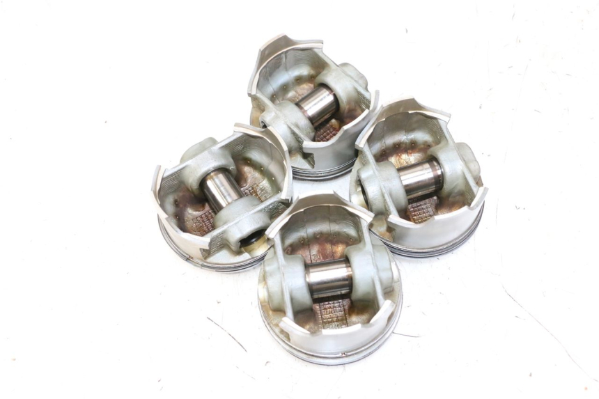 photo de ONDERKANT MOTORBLOK HONDA CBR RR FIREBLADE 900 (1992 - 1994) - Bevestigingspunten