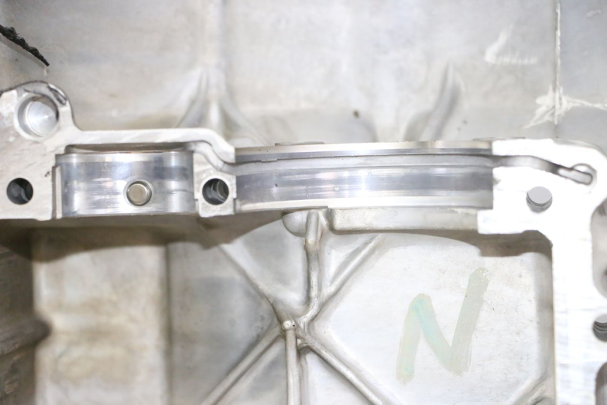 photo de ONDERKANT MOTORBLOK HONDA CBR RR FIREBLADE 900 (1992 - 1994) - Zoom op kwaliteit