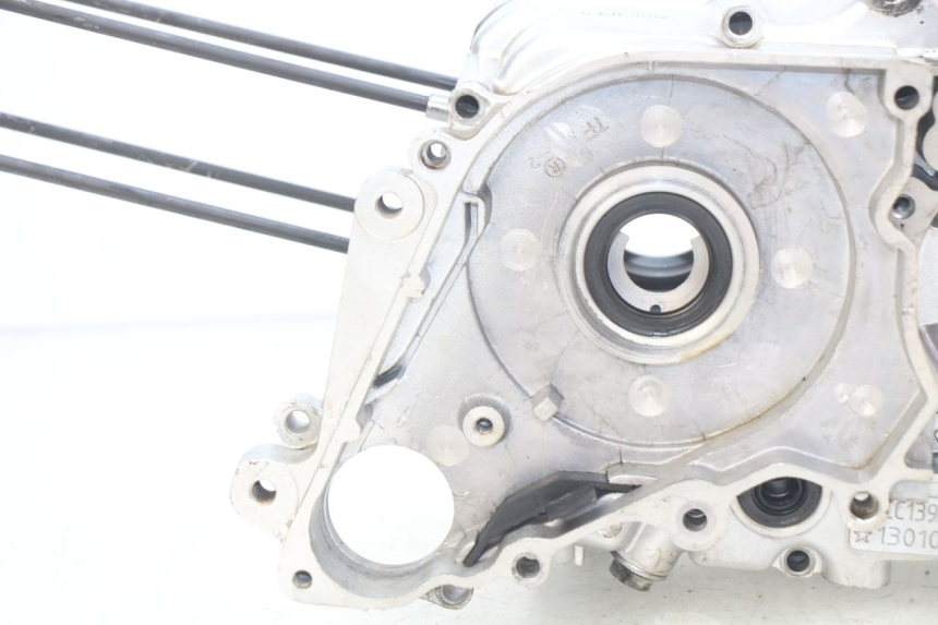 photo de ONDERKANT MOTORBLOK TNT MOTOR CITY 50 (2007 - 2018) - Focus op structuur