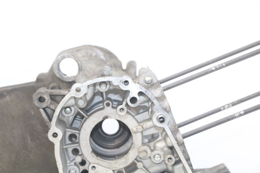 photo de ONDERKANT MOTORBLOK PEUGEOT CITYSTAR 125 (2011 - 2017) - Kenmerkende details