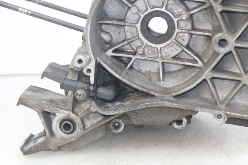 photo de ONDERKANT MOTORBLOK PEUGEOT CITYSTAR 125 (2011 - 2017) - Gecontroleerd onderdeel