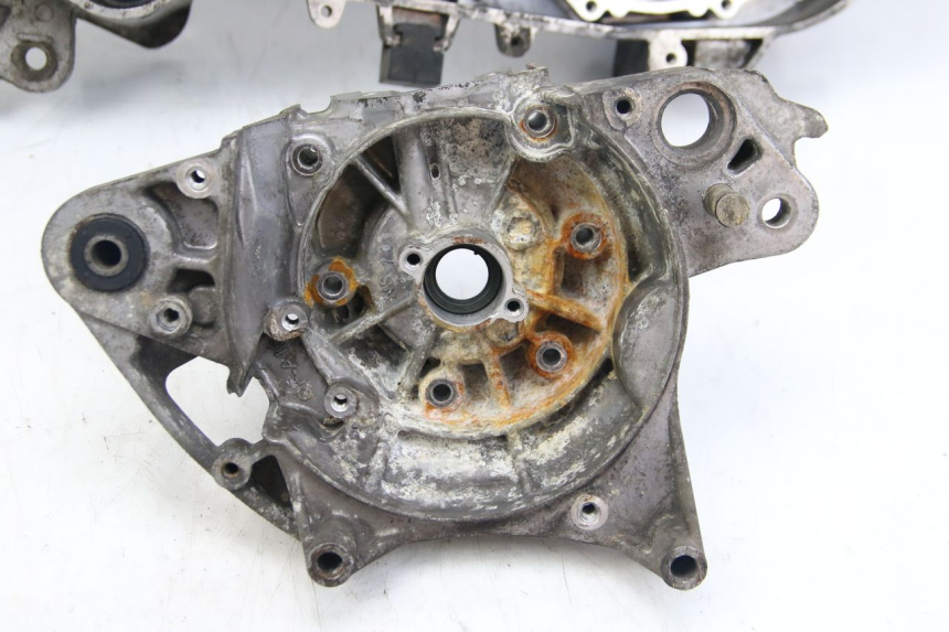 photo de ONDERKANT MOTORBLOK PEUGEOT CITYSTAR 50 (2013 - 2017) - Focus op structuur