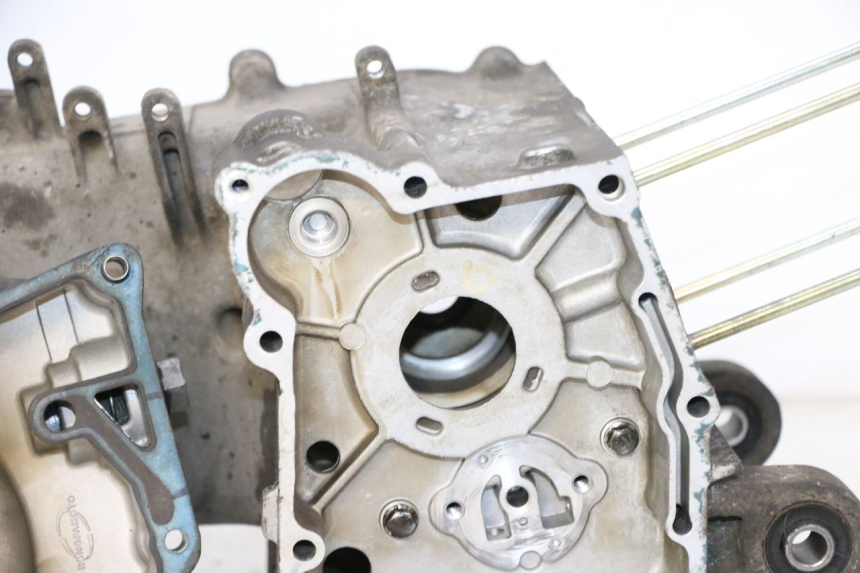 photo de ONDERKANT MOTORBLOK SYM CROX 4T 50 (2016 - 2023) - Zoom op kwaliteit