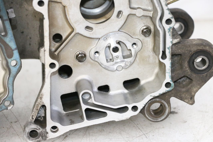 photo de ONDERKANT MOTORBLOK SYM CROX 4T 50 (2016 - 2023) - Profielaanzicht