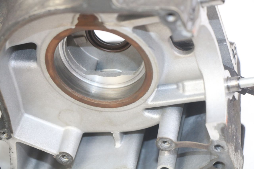 photo de ONDERKANT MOTORBLOK KYMCO DINK STREET 125 (2009 - 2014) - Zoom op componenten