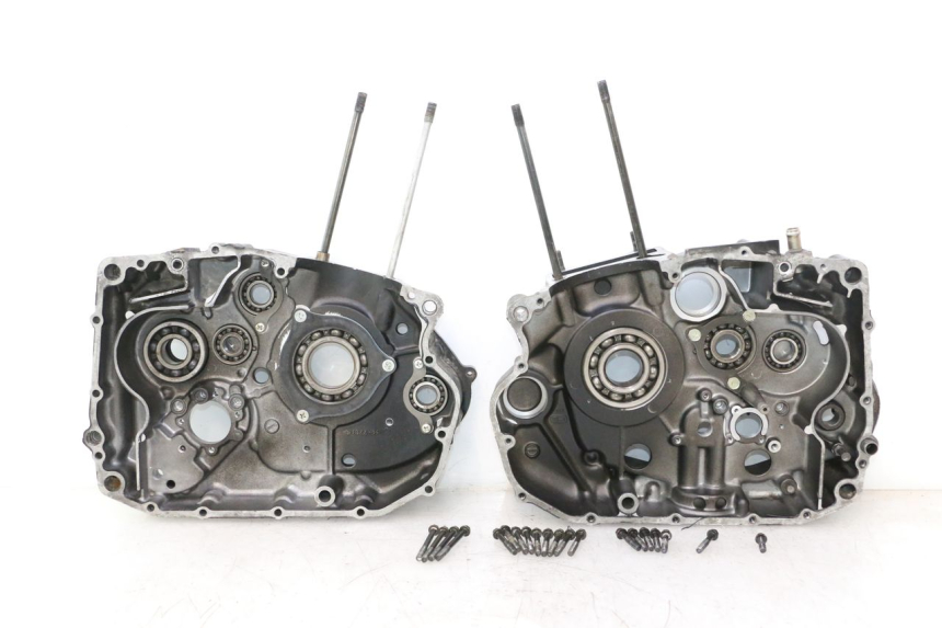 photo de ONDERSTE MOTORKAST SUZUKI DR S 600 (1985 - 1989) - Detail van het onderdeel