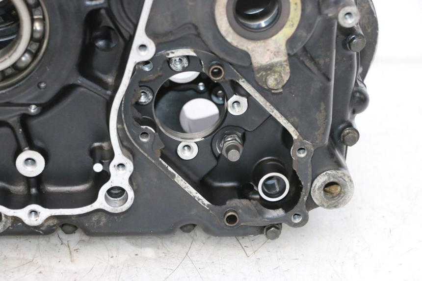 photo de ONDERSTE MOTORKAST SUZUKI DR S 600 (1985 - 1989) - Kenmerkende details