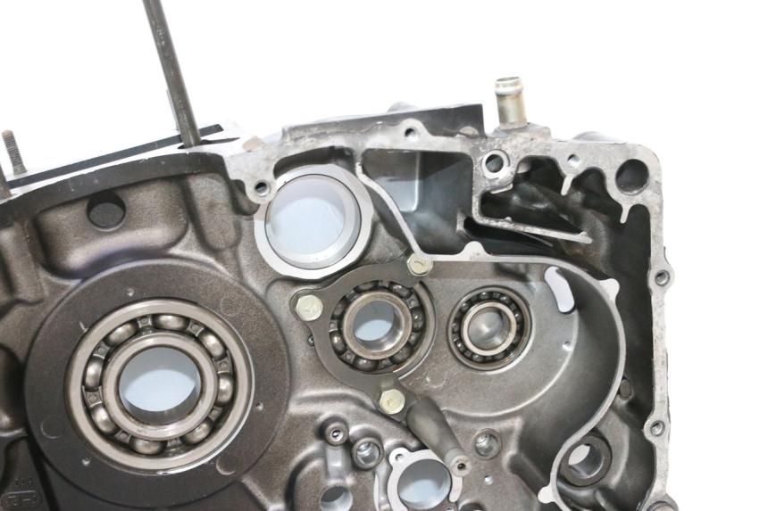 photo de ONDERSTE MOTORKAST SUZUKI DR S 600 (1985 - 1989) - Zoom op kwaliteit