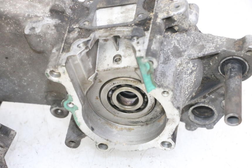 photo de ONDERKANT MOTORBLOK PEUGEOT ELYSTAR 50 (2002 - 2014) - Profielaanzicht