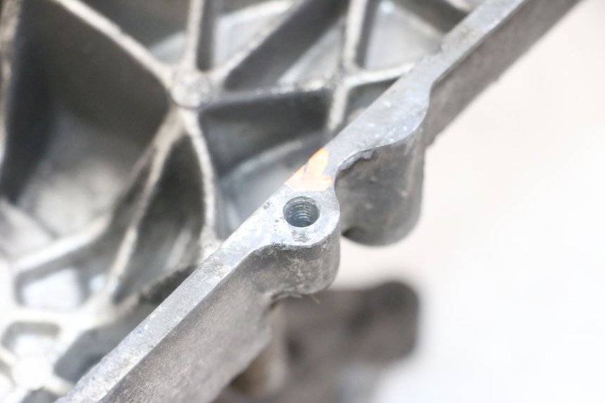 photo de ONDERKANT MOTORBLOK PEUGEOT ELYSTAR 50 (2002 - 2014) - Bevestigingspunten