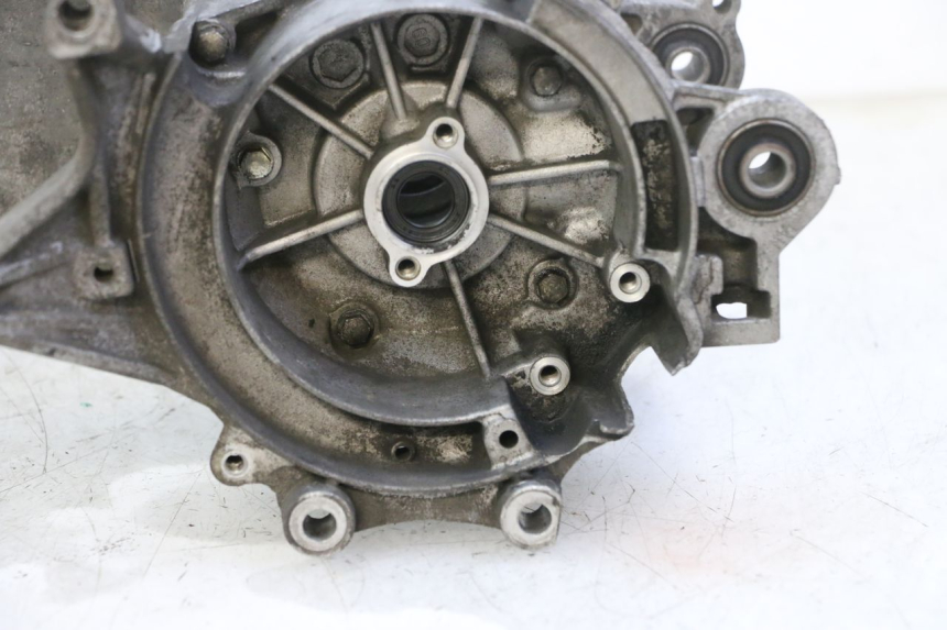 photo de ONDERKANT MOTORBLOK PEUGEOT ELYSTAR 50 (2002 - 2014) - Detailaanzicht