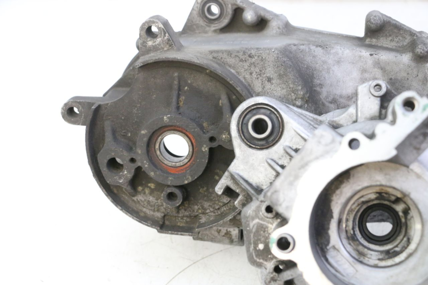 photo de ONDERKANT MOTORBLOK PEUGEOT ELYSTAR 50 (2002 - 2014) - Focus op structuur