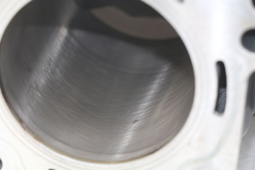 photo de ONDERKANT MOTORBLOK BMW F GS K81 850 (2018 - 2023) - Technische close-up