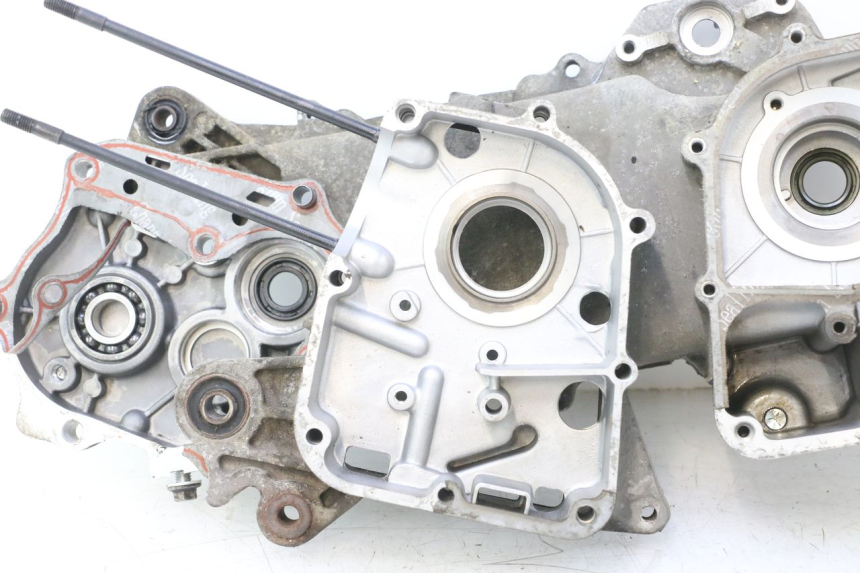 photo de ONDERSTE MOTORKAST JM MOTORS F45i 4T 50 (2020 - 2023) - Overzicht