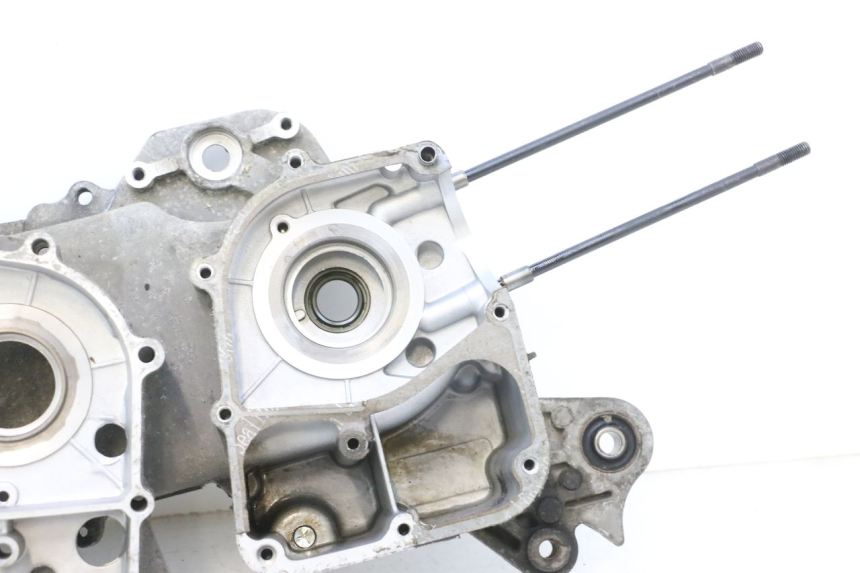 photo de ONDERSTE MOTORKAST JM MOTORS F45i 4T 50 (2020 - 2023) - Bevestigingspunten