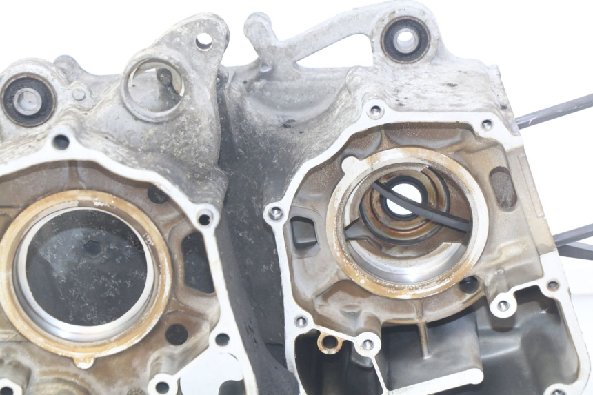 photo de ONDERKANT MOTORBLOK HONDA FES S-WING SWING ABS 125 (2007 - 2015) - Kenmerkende details