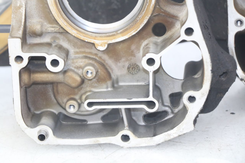 photo de ONDERKANT MOTORBLOK HONDA FES S-WING SWING ABS 125 (2007 - 2015) - Zoom op componenten