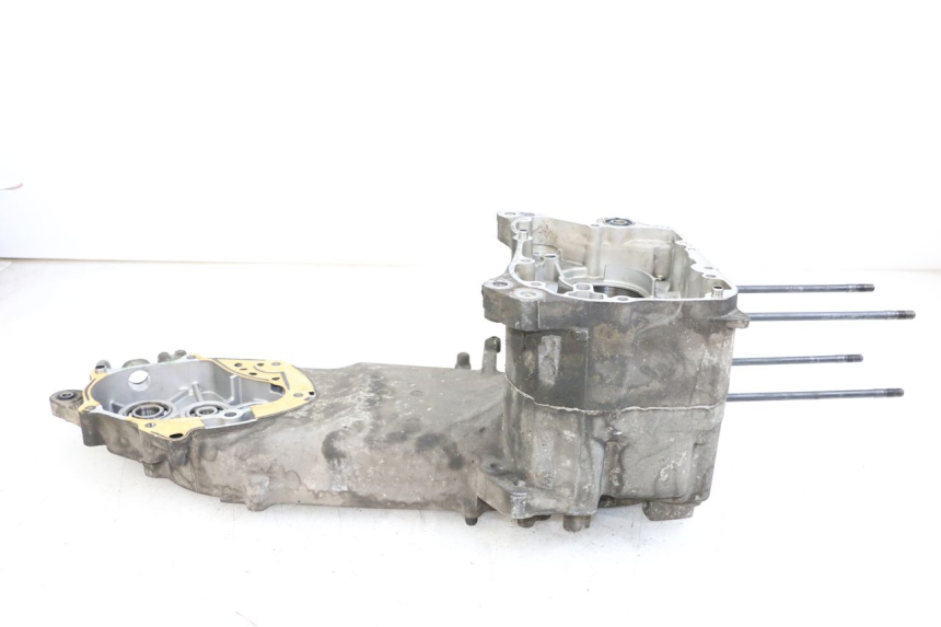 photo de ONDERKANT MOTORBLOK HONDA FES S-WING SWING ABS 125 (2007 - 2015) - Detail van het onderdeel