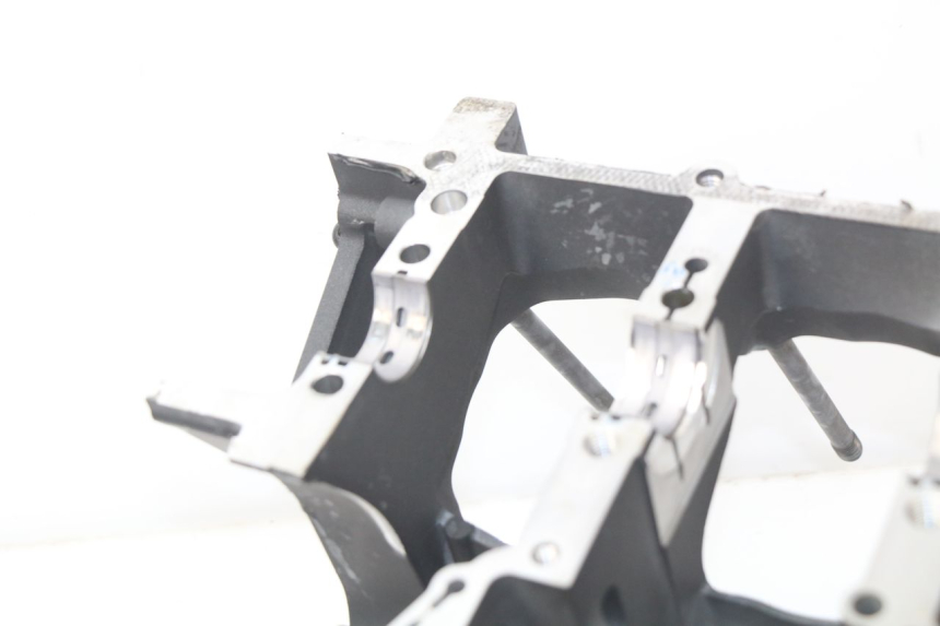 photo de ONDERKANT MOTORBLOK YAMAHA FZ8 800 (2010 - 2016) - Zoom op componenten