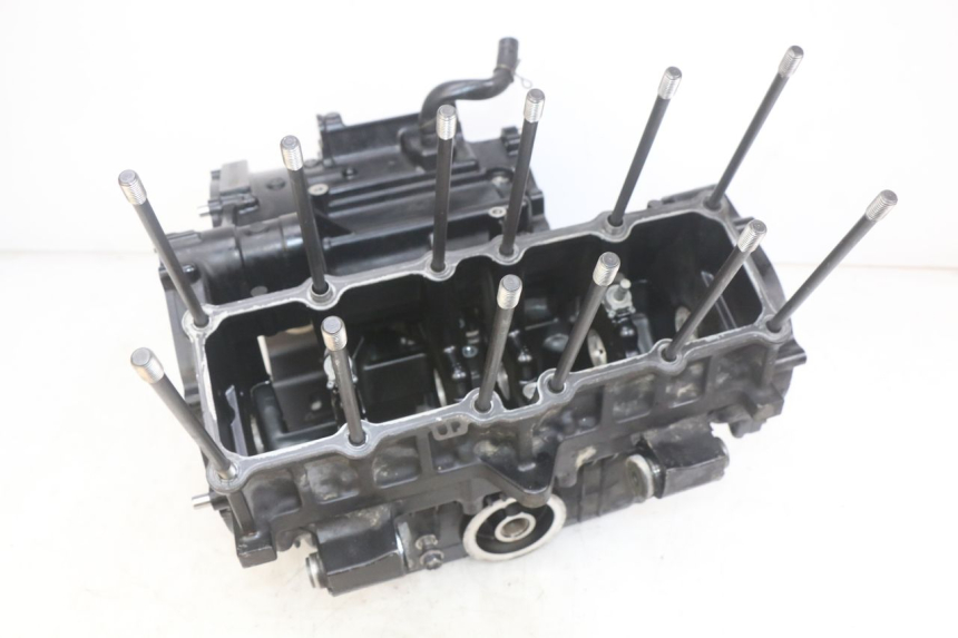 photo de ONDERKANT MOTORBLOK YAMAHA FZS FAZER 600 (1998 - 2001) - Zoom op gebruiksstaat