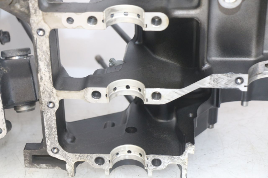 photo de ONDERKANT MOTORBLOK YAMAHA FZS FAZER 600 (1998 - 2001) - Detail van het onderdeel