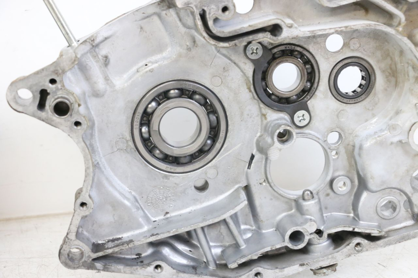 photo de ONDERKANT MOTORBLOK HYOSUNG GF 125 (2001 - 2005) - Detailaanzicht