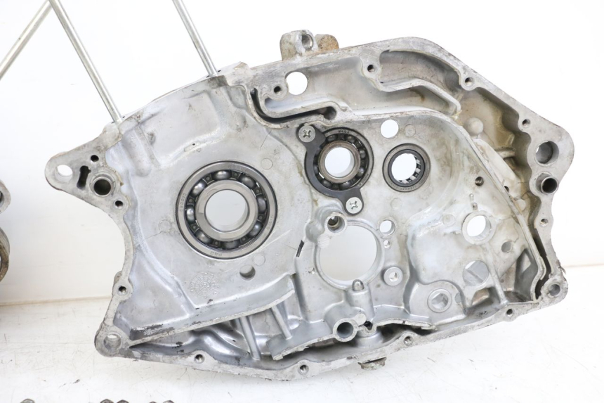 photo de ONDERKANT MOTORBLOK HYOSUNG GF 125 (2001 - 2005) - Visuele inspectie