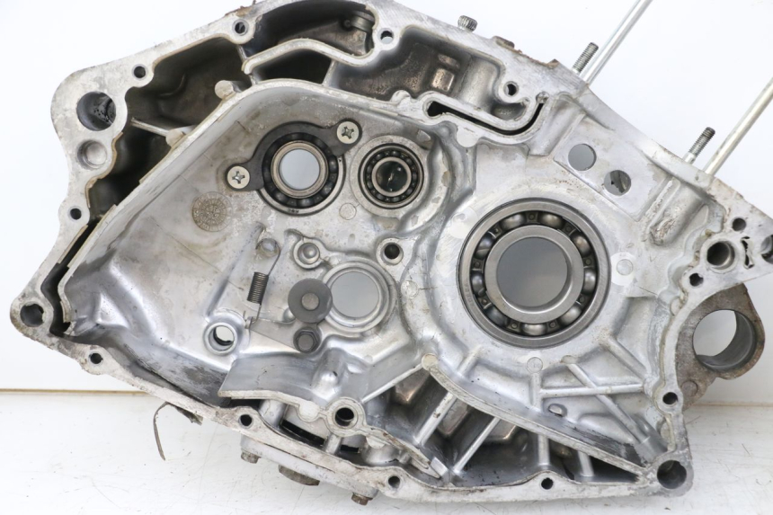photo de ONDERKANT MOTORBLOK HYOSUNG GF 125 (2001 - 2005) - Focus op structuur