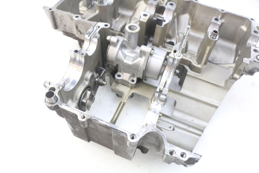 photo de ONDERKANT MOTORBLOK SUZUKI GSF S BANDIT 600 (2000 - 2004) - Markeringen en referenties