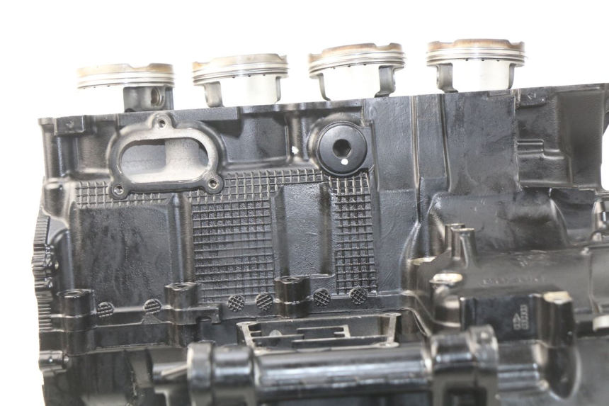 photo de ONDERKANT MOTORBLOK SUZUKI GSR 600 (2005 - 2012) - Zoom op gebruiksstaat