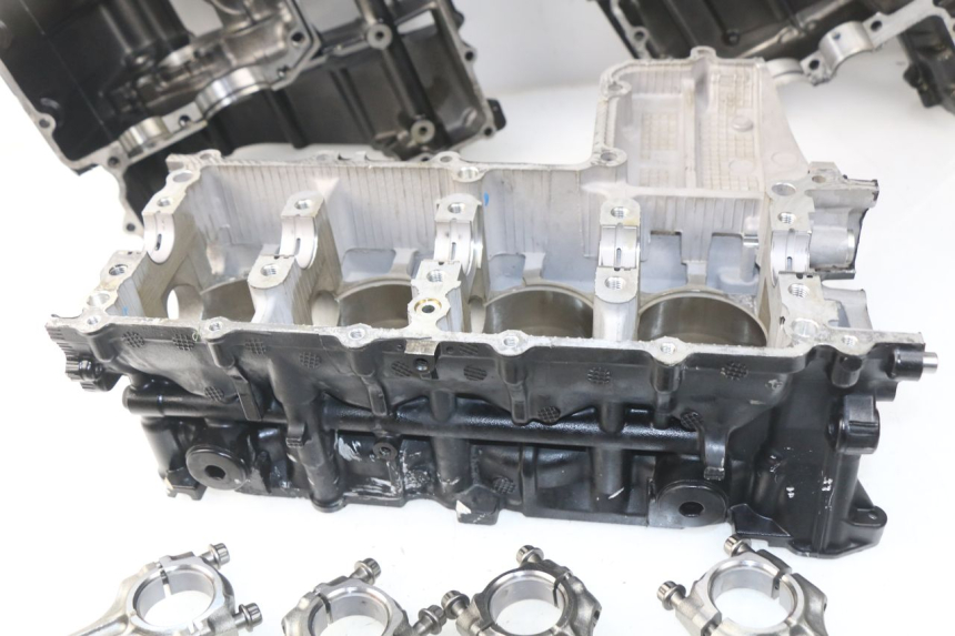 photo de ONDERKANT MOTORBLOK SUZUKI GSR 600 (2005 - 2012) - Gecontroleerd onderdeel