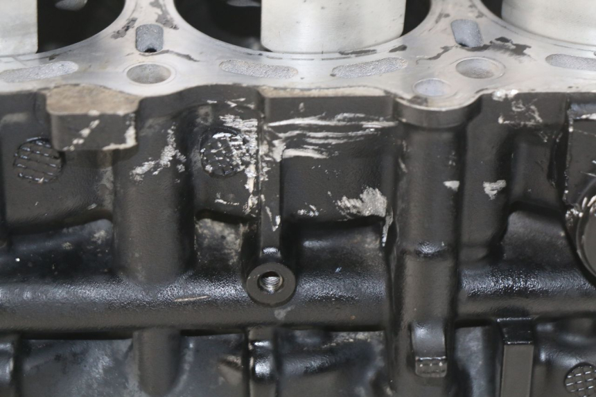 photo de ONDERKANT MOTORBLOK SUZUKI GSR 600 (2005 - 2012) - Markeringen en referenties