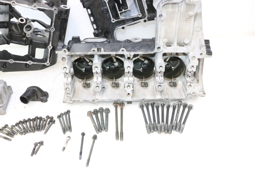 photo de ONDERKANT MOTORBLOK SUZUKI GSR 600 (2005 - 2012) - Aanvullende foto