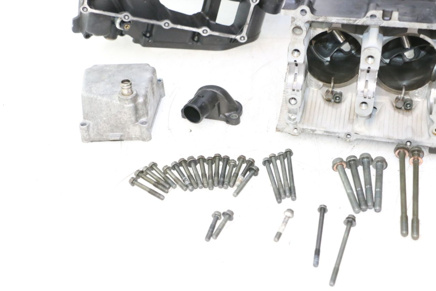 photo de ONDERKANT MOTORBLOK SUZUKI GSR 600 (2005 - 2012) - Visuele inspectie