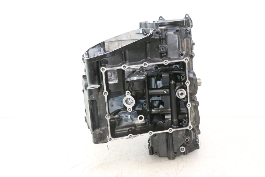 photo de ONDERKANT MOTORBLOK SUZUKI GSR 600 (2005 - 2012) - Zoom op gebruiksstaat